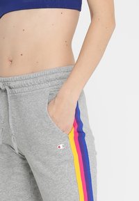 Champion Urheilucaprit - grey