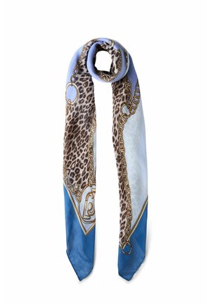 Foulard in seta con stampa leopardo, sezioni blu e blu chiaro, dettagli in catena dorata e una texture liscia. Dimensioni adatte per uno stile versatile.