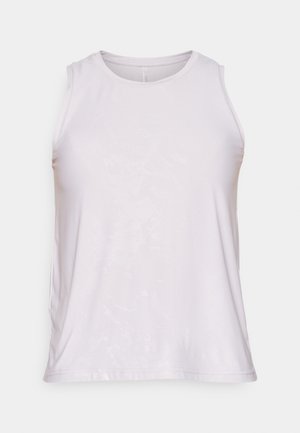 Débardeur sans manches rose clair avec un col rond, en tissu lisse et au toucher subtil. Ourlet droit sans marque ni accents visibles.