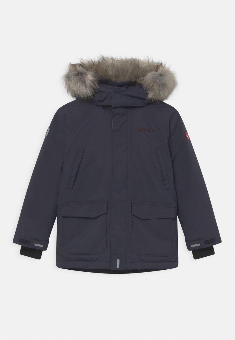 Granatowa parka z kapturem wykończonym sztucznym futrem, dwiema przednimi kieszeniami i odblaskowymi akcentami. Posiada zamek błyskawiczny i elastyczne mankiety.