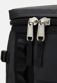 The North Face BASE CAMP FUSE BOX UNISEX - Matkakott - black