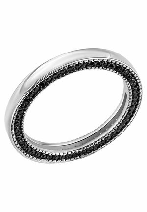 Silberring mit einem doppelten Banddesign, verziert mit kleinen schwarzen Steinen entlang des Randes, die einen strukturierten Kontrast schaffen.