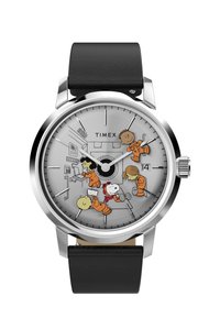 Zegarek Timex z srebrną tarczą, na której znajdują się postacie z kreskówek w pomarańczowych garniturach. Czarny skórzany pasek, okrągła obudowa ze stali nierdzewnej, wyświetlacz daty.