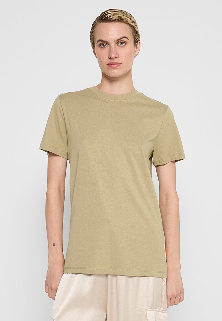 Selected Femme T-shirt basic groen Selected Femme T-shirt basic groen