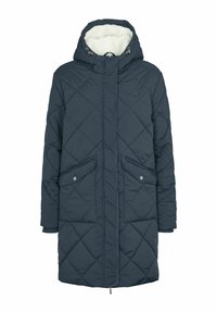 Abrigo largo acolchado azul oscuro con capucha forrada de vellón blanco, cremallera frontal, dos bolsillos con solapa abotonada y puños acanalados.