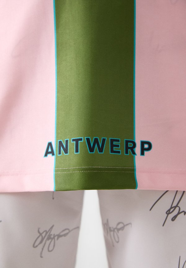 REVERSE SOCCER TEE - Print T-shirt3