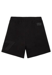 Shorts sportivi neri con elastico in vita, caratterizzati da un'etichetta con logo e una sottile grafica sul lato sinistro. Tessuto morbido e liscio.