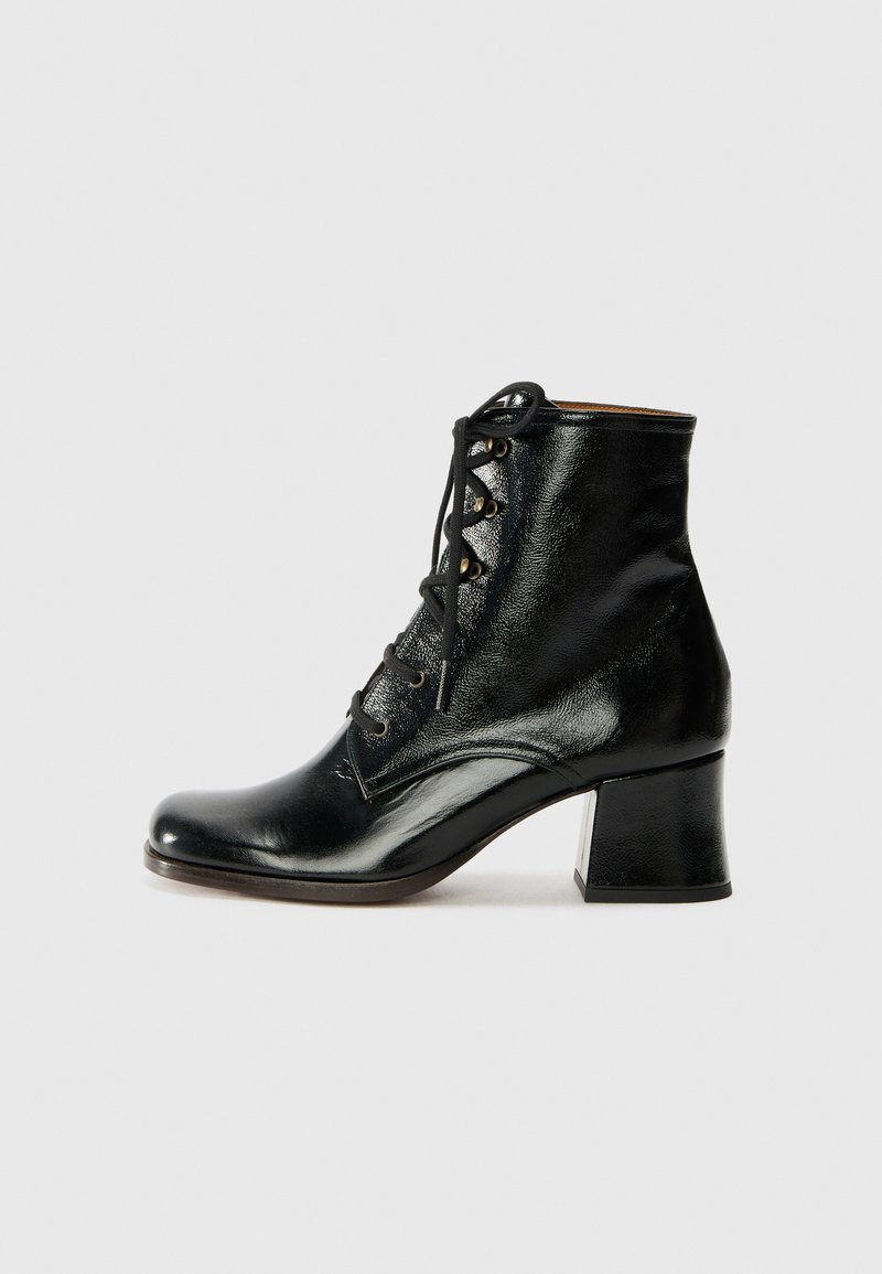 Chie Mihara TAMUJO47 - Classic ankle boots - dunpak black
