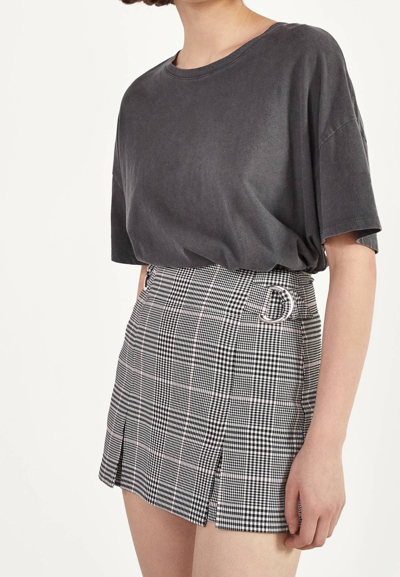 Bershka Short - light grey