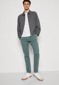 HUGO DAVID - Hlače chino - dark green