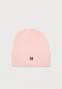 Beanie rosa in maglia con risvolto, realizzato in materiale morbido. Presenta una piccola etichetta logata blu centrata sul davanti.