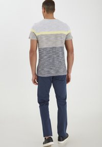 Blend BHJAKOB - T-shirts print - stone mix