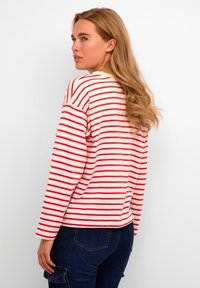 Kaffe KAWINNI - Pikkade varrukatega topp - antique white   virtual pink