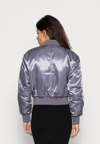 Calvin Klein Jeans REVERSIBLE - Blusão aviador - fossil grey
