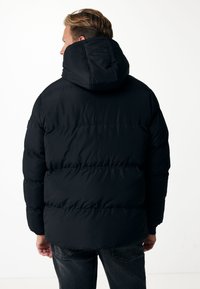 Thumbnail Image 3
