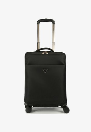 Zwarte koffer op wieltjes gemaakt van duurzaam stof; voorzien van een uitschuifbaar handvat, soepele wielen en een logo-accent aan de voorkant.