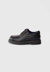 ARCHIVE '01 - Boat shoes - black