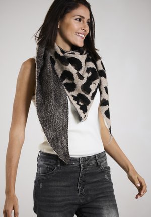 Triangle scarf featuring a light brown and black leopard print on one side, and a textured black knitted pattern on the other.
