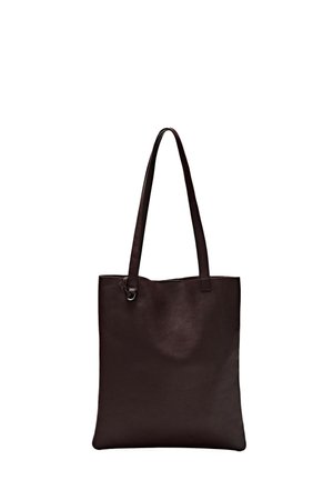 Brun lædertaske med to lange håndtag, glat tekstur, rektangulært form og minimalistisk design. Ingen synligt hardware eller mønstre.