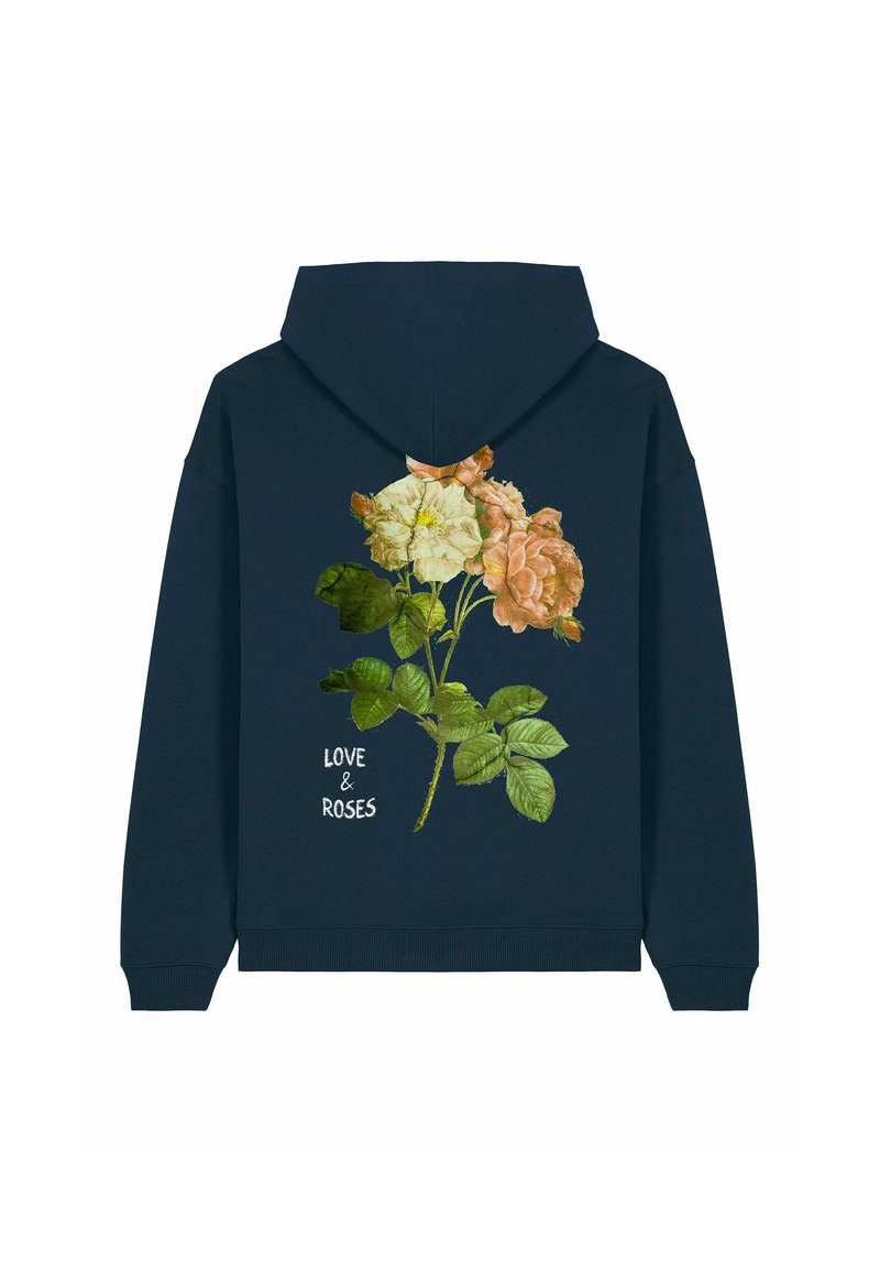 Sudadera con capucha en azul marino con un diseño floral que presenta rosas en tonos naranja claro y suave, hojas verdes y el texto "AMOR Y ROSAS" en blanco.