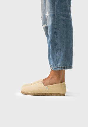 CLASSIC ESSENTIAL - Espadrilky - white