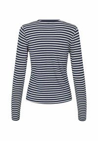 T-shirt dugih rukava u mornarsko plavoj i bijelim horizontalnim prugama, s okruglim izrezom i prilagođenim krojem.