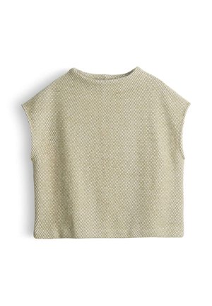 Beige gestructureerde mouwloze gebreide top met een ronde hals, plat weergegeven op een witte achtergrond.