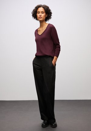 V-NECK  - Maglione - rot