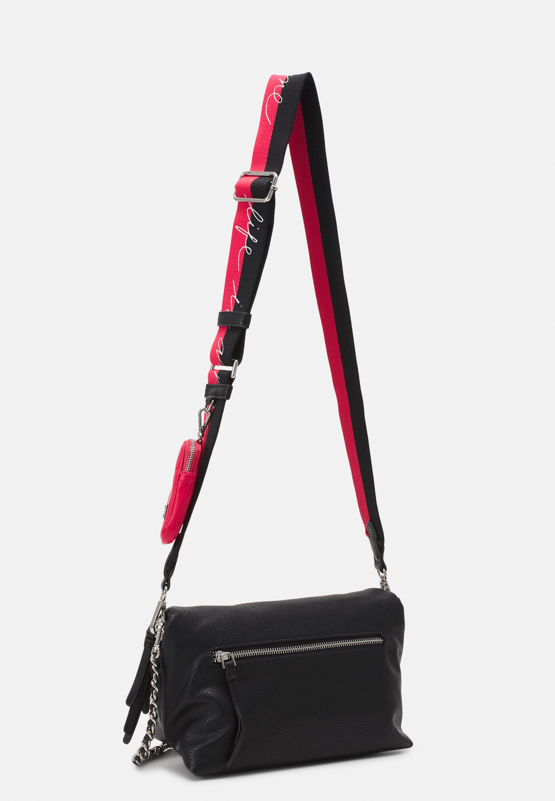 ●Desigual HALF LOGO VENECIAレザーショルダーバッグ品薄 Desigual Half Logo Venecia 3.0 Crossbody Bag Black | Buy