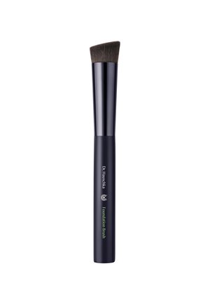 FOUNDATION BRUSH - Makeup brush