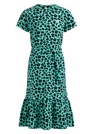 Türkisfarbenes Kurzarmkleid mit schwarzem Leopardenmuster, Taillengürtel, Rüschensaum und einer kleinen weißen Palme auf der Brust bestickt.