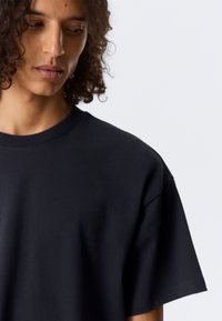 Weekday GREAT BOXY - Pamata T-krekls - dark navy