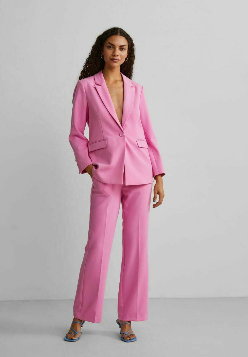 fuchsia pink blazer