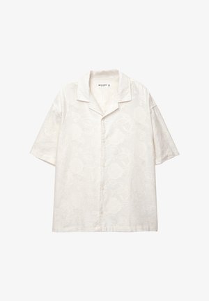 Kurzärmliges, weißes Hemd mit floralem Muster, ausgestattet mit einem eingeschnittenen Kragen und Vorderknöpfen, aus einem leichten Stoff gefertigt.