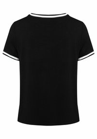 Sort kortærmet T-shirt med rund halsudskæring, med hvide stribede detaljer på ærmerne og kraven, lavet af et glat stof.