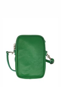 Sac bandoulière en cuir vert de forme rectangulaire, surface texturée, fermeture éclair, et une sangle ajustable sur un côté.