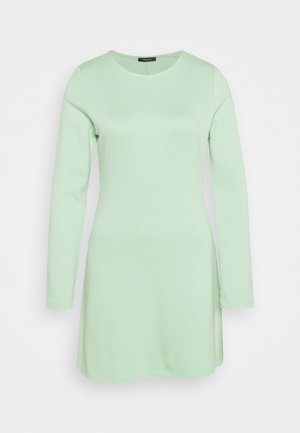 Langsleeve jurk in licht muntgroen, gemaakt van zachte, iets rekbare stof. Heeft een ronde halslijn en een rechte snit tot op de heup.