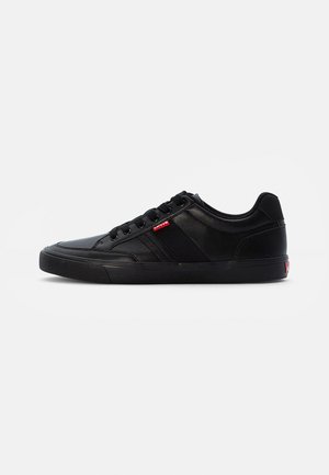 TURNER - Matalavartiset tennarit - full black