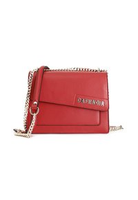 Borsa a tracolla in pelle rossa con chiusura a patta, tracolla a catena e logo "CAFENOIR" in metallo argentato. Texture liscia, forma rettangolare.