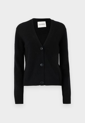 Schwarze Strickjacke aus weichem Stoff, mit V-Ausschnitt, langen Ärmeln und vier vorderen Knöpfen. Rippbündchen und Saumdetails.