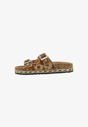 Sandalia de pala de corcho marrón con dos hebillas ajustables, bordado floral, lentejuelas y una suela negra texturizada con detalle de cuerda.