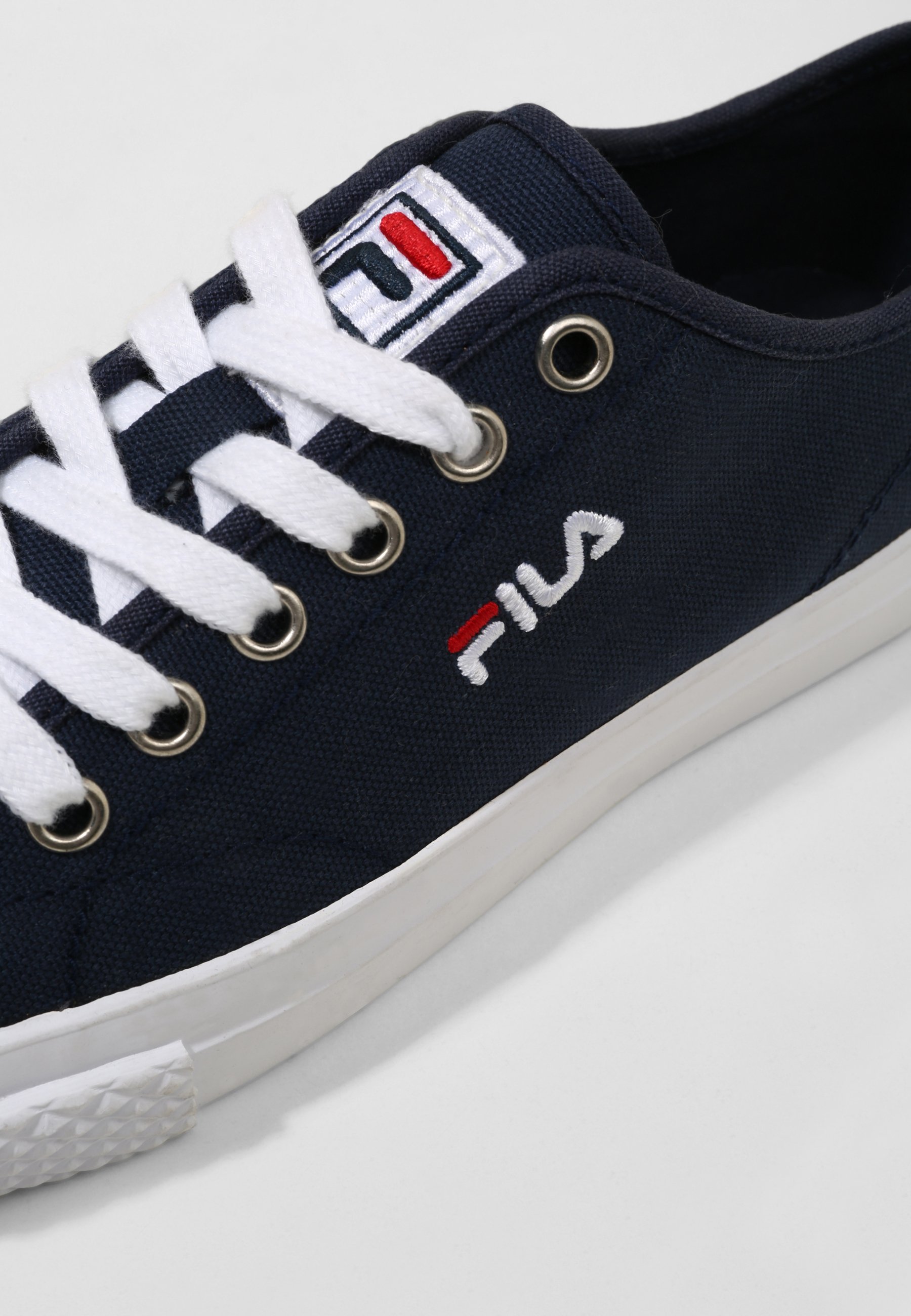 fila trainers navy