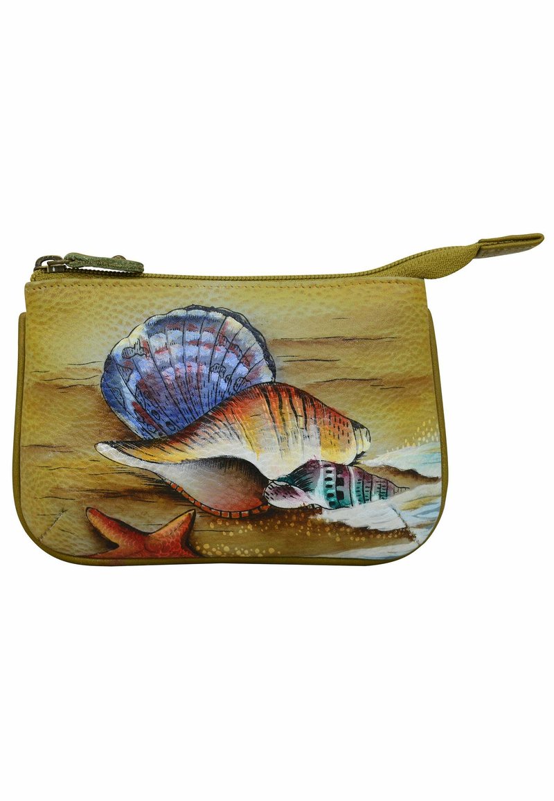 Geel leren zakje met een ontwerp van schelpen en een zeester, met een ritsluiting en een gestructureerd oppervlak voor grip.