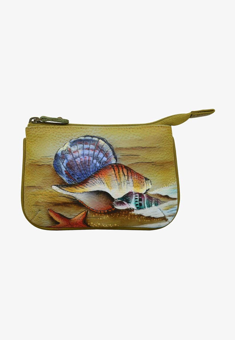 Geel leren zakje met een ontwerp van schelpen en een zeester, met een ritsluiting en een gestructureerd oppervlak voor grip.