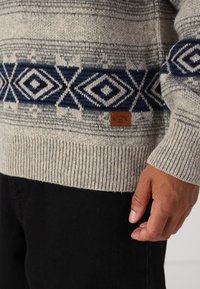 Billabong RANCHERO mleczny