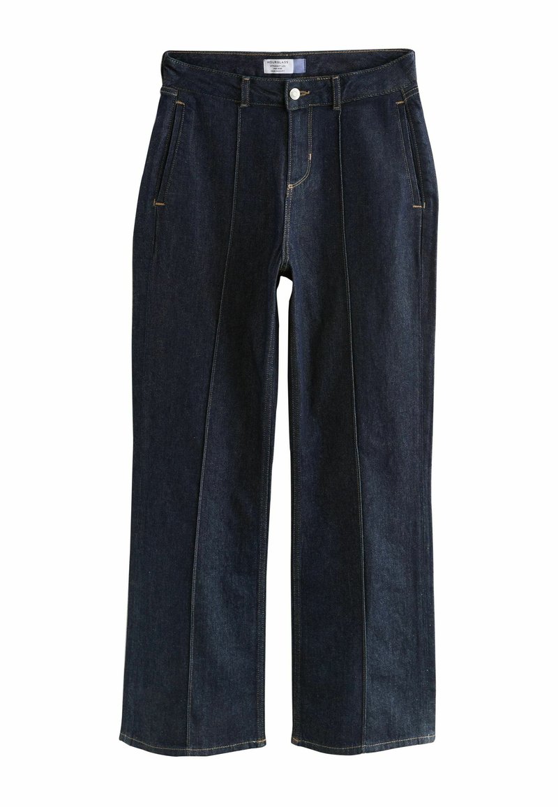 Pantalones de mezclilla azul oscuro con piernas anchas, que cuentan con bolsillos frontales, un cierre de botón único y costuras amarillas contrastantes a lo largo de las costuras.