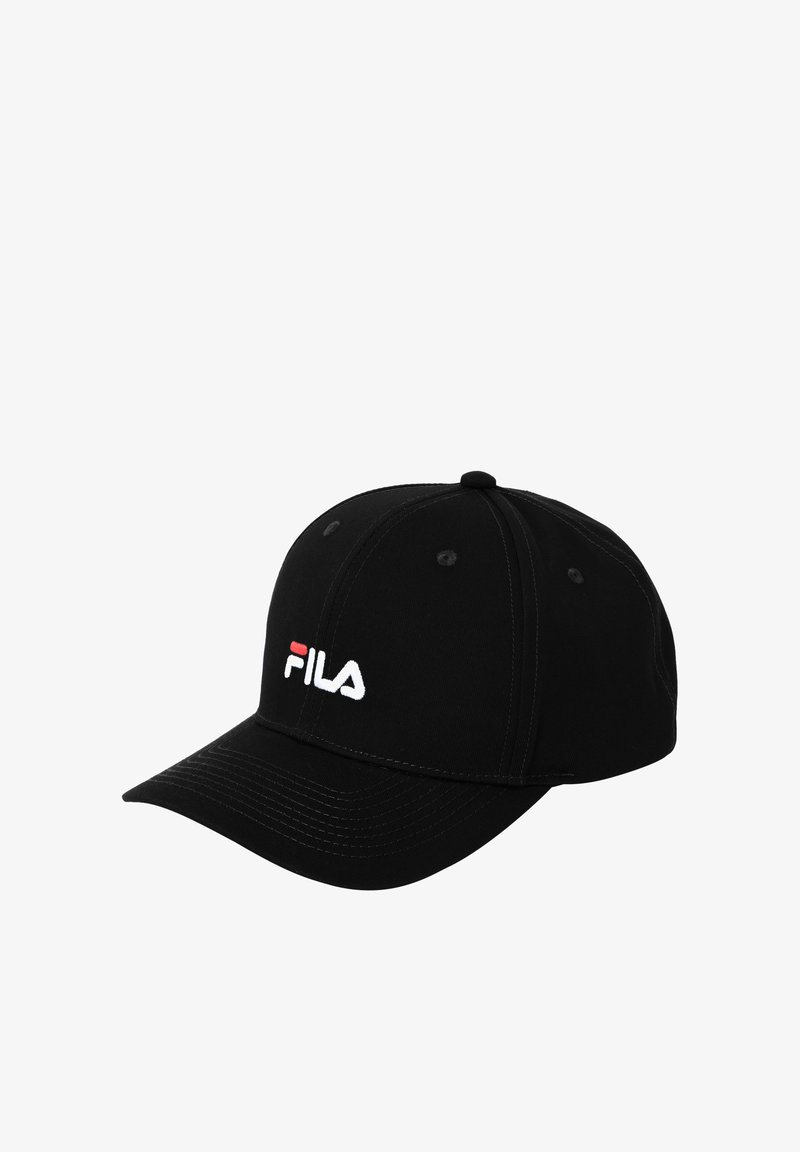 Casquette de baseball noire avec une visière courbée, des panneaux cousus et un logo FILA blanc avec détail rouge sur le côté avant gauche.
