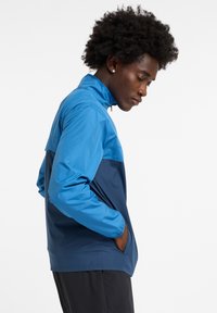 New Balance RUN JACKET - Windbreaker - blue