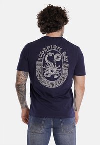 Scorpion Bay T-shirt con stampa blu scuro