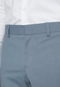 Isaac Dewhirst THE FASHION SUIT NOTCH - Κοστούμι - blue/grey